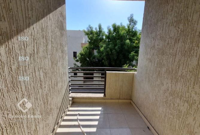 989238 - Property Image 3