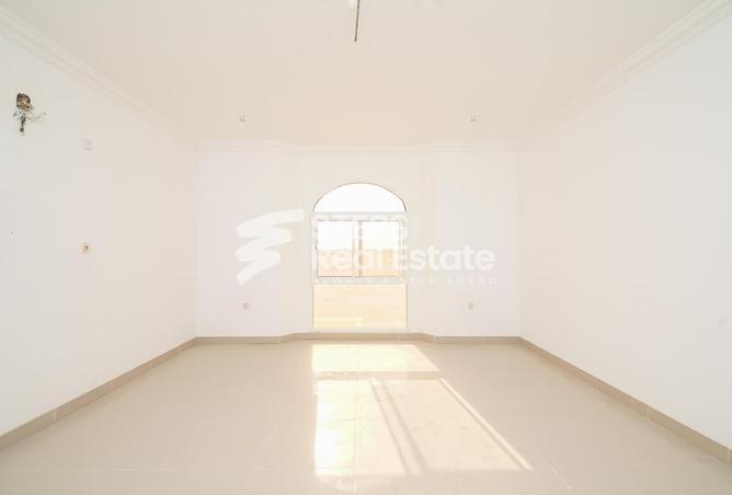 930486 - Property Image 2