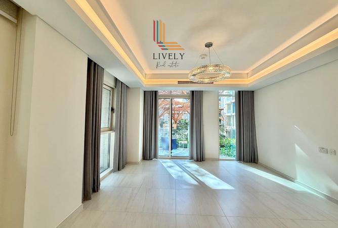 1004567 - Property Image 2