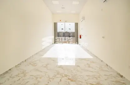 Shop - Studio - 1 Bathroom for rent in Ammar Bin Yasser Street - Al Aziziyah - Doha