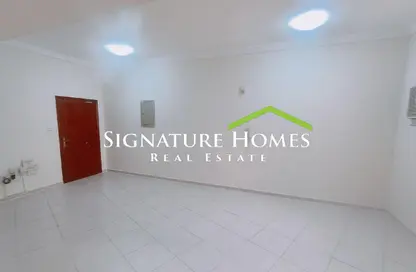 Apartment - 3 Bedrooms - 2 Bathrooms for rent in Ramada Commercial Building - Al Rawabi Street - Al Muntazah - Doha Apartment - 3 Bedrooms - 2 Bathrooms for rent in Ramada Commercial Building - Al Rawabi Street - Al Muntazah - Doha