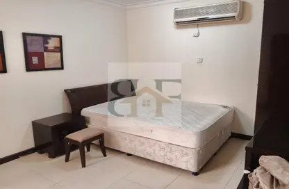 Apartment - 1 Bedroom - 1 Bathroom for rent in Ibn Al Haitam Street - Fereej Abdul Aziz - Doha