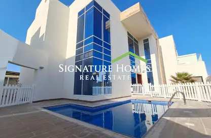 Villa - 4 Bedrooms - 5 Bathrooms for rent in Umm Al Seneem Street - Ain Khaled - Doha