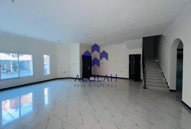 966914 - Property Image 2