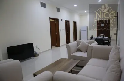 Living Room image for: Apartment - 1 Bedroom - 2 Bathrooms for rent in Al Sadd - Doha, Image 1