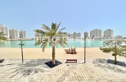 تاون هاوس - غرفة نوم - 2 حمامات للايجار في فيفا غرب - فيفا بحرية - جزيرة اللؤلؤة - الدوحة