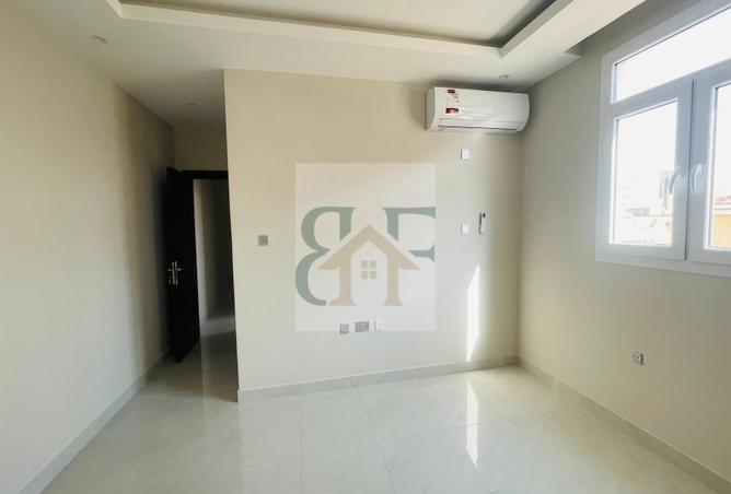 953961 - Property Image 3