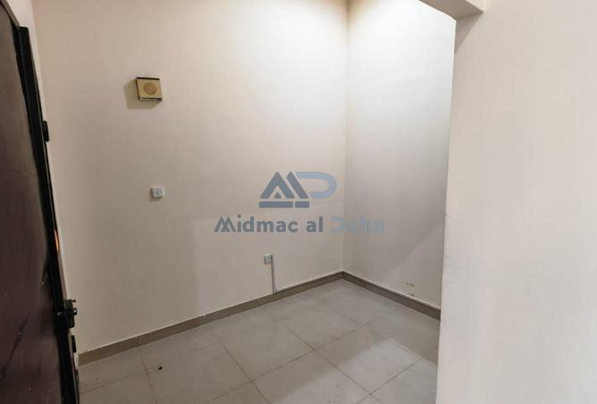 975313 - Property Image 2