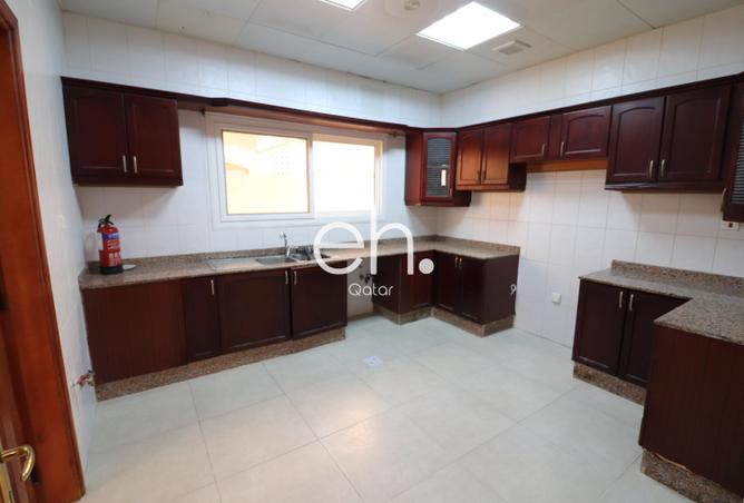 964588 - Property Image 3