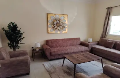 مجمع سكني - 6 غرف نوم - 5 حمامات للايجار في Al Sakhama - الدوحة