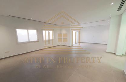 فيلا - 3 غرف نوم - 5 حمامات للايجار في فلل عين خالد - عين خالد - الدوحة