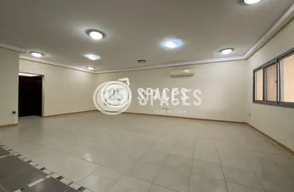 Villa - 4 Bedrooms - 4 Bathrooms for rent in Al Ain Compound 3 - Al Ain Compound - Ain Khaled - Doha