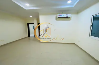 شقة - 2 غرف نوم - 2 حمامات للايجار في شارع المطار القديم - طريق المطار القديم - الدوحة