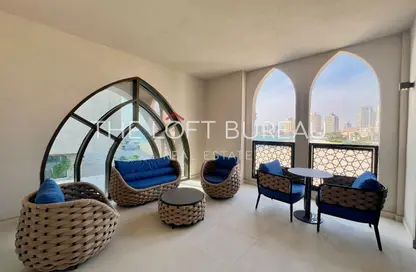 شقة - 2 غرف نوم - 4 حمامات للايجار في البلاج الأوسط - البلاج - جزيرة اللؤلؤة - الدوحة