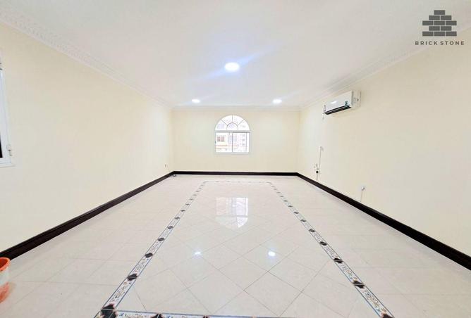 918503 - Property Image 2