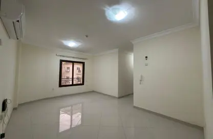 Apartment - 3 Bedrooms - 2 Bathrooms for rent in Anas Street - Fereej Bin Mahmoud North - Fereej Bin Mahmoud - Doha
