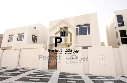 Villa - 5 Bedrooms - 6 Bathrooms for sale in Ain Khalid Gate - Ain Khaled - Doha