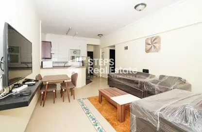 Living / Dining Room image for: Apartment - 2 Bedrooms - 1 Bathroom for rent in Fereej Abdul Aziz - Fereej Abdul Aziz - Doha, Image 1