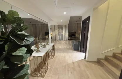 Villa - 3 Bedrooms - 4 Bathrooms for rent in Gondola - Qanat Quartier - The Pearl Island - Doha
