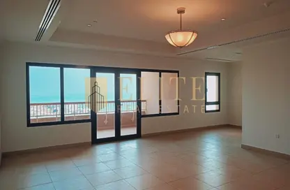 Apartment - 3 Bedrooms - 3 Bathrooms for rent in Two Porto Arabia - Porto Arabia - The Pearl Island - Doha