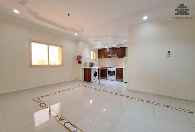 904648 - Property Image 3