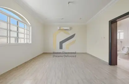 Villa - 5 Bedrooms - 4 Bathrooms for rent in Ain Khaled Villas - Ain Khaled - Doha