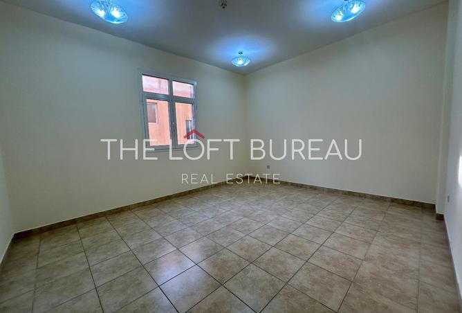 966078 - Property Main Image