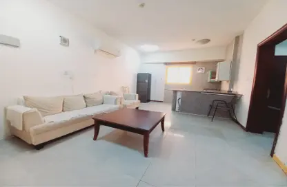Apartment - 1 Bedroom - 1 Bathroom for rent in Umm Ghuwailina 4 - Umm Ghuwailina - Doha Apartment - 1 Bedroom - 1 Bathroom for rent in Umm Ghuwailina 4 - Umm Ghuwailina - Doha