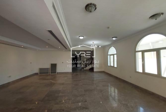 865977 - Property Image 3