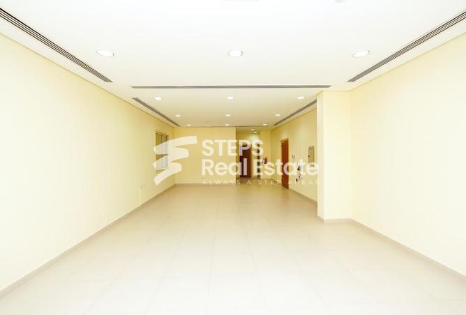 950666 - Property Image 2