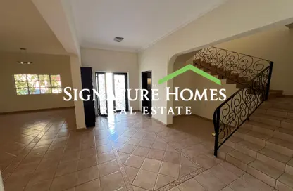 مجمع سكني - 4 غرف نوم - 3 حمامات للايجار في بيفيرلي هيلز جاردن - بيفيرلي هيلز جاردن - طريق سلوى - الدوحة