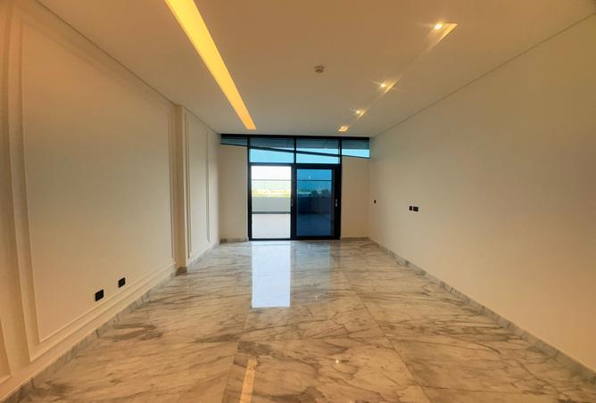 951490 - Property Image 2