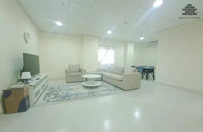 Apartment - 2 Bedrooms - 2 Bathrooms for rent in Al Sadd Road - Al Sadd - Doha Apartment - 2 Bedrooms - 2 Bathrooms for rent in Al Sadd Road - Al Sadd - Doha