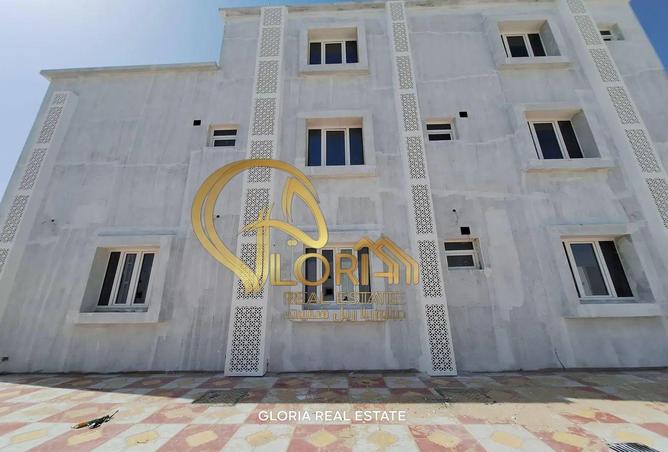 915634 - Property Image 3