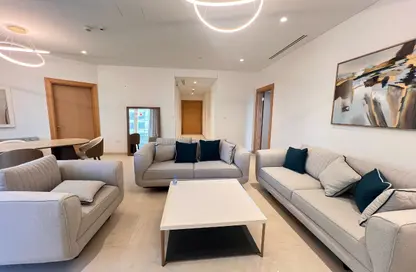 Apartment - 2 Bedrooms - 4 Bathrooms for rent in Floresta Gardens - Floresta Gardens - The Pearl Island - Doha