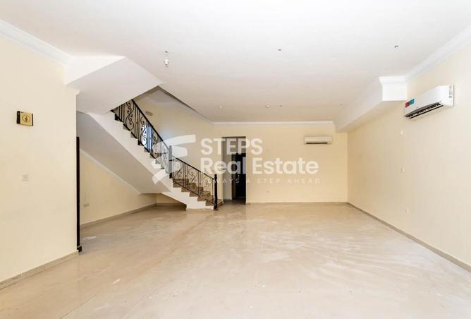 967448 - Property Main Image