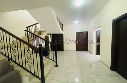 مجمع سكني - 3 غرف نوم - 4 حمامات للايجار في اللقطة - اللقطة - الدوحة