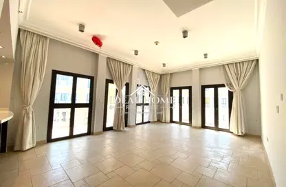 Apartment - 3 Bedrooms - 4 Bathrooms for rent in Qanat Quartier - The Pearl Island - Doha