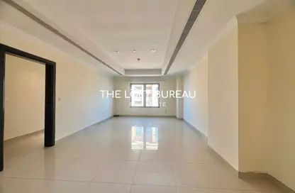 Apartment - 1 Bedroom - 2 Bathrooms for rent in East Porto Drive - Porto Arabia - The Pearl Island - Doha