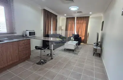 Apartment - 1 Bedroom - 1 Bathroom for rent in Al Aqaria Tower - Old Salata - Salata - Doha
