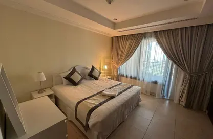 شقة - 2 غرف نوم - 3 حمامات للايجار في طريق بورتو الغربي - بورتو أرابيا - جزيرة اللؤلؤة - الدوحة