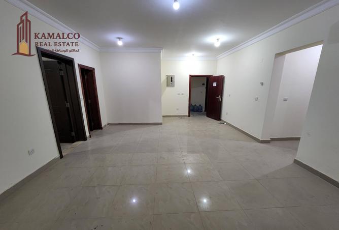 953929 - Property Image 2