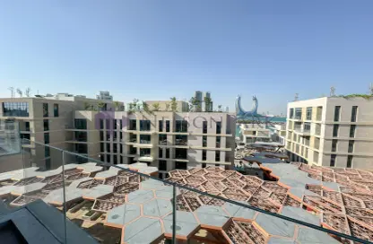 Apartment - 4 Bedrooms - 5 Bathrooms for rent in Gewan Island - The Pearl Island - Doha