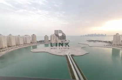 Apartment - 3 Bedrooms - 5 Bathrooms for rent in Viva West - Viva Bahriyah - The Pearl Island - Doha