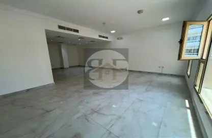 Apartment - 3 Bedrooms - 3 Bathrooms for rent in Al Mansoura - Al Mansoura - Doha