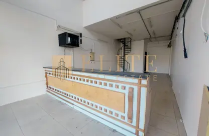 محل تجاري - استوديو - 1 حمام للايجار في المنصورة - المنصورة - الدوحة