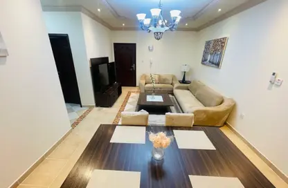 Apartment - 2 Bedrooms - 2 Bathrooms for rent in Thabit Bin Zaid Street - Al Mansoura - Doha