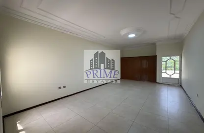 Villa - 3 Bedrooms - 4 Bathrooms for rent in Al Maamoura - Al Maamoura - Doha