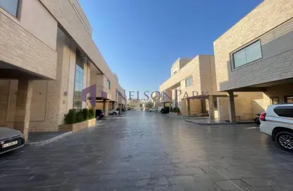 مجمع سكني - 5 غرف نوم - 7 حمامات للايجار في المعمورة 18 - المعمورة - الدوحة
