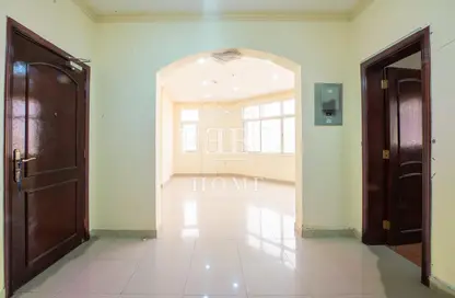 Hall / Corridor image for: Apartment - 3 Bedrooms - 3 Bathrooms for rent in Al Muntazah Street - Al Muntazah - Doha, Image 1